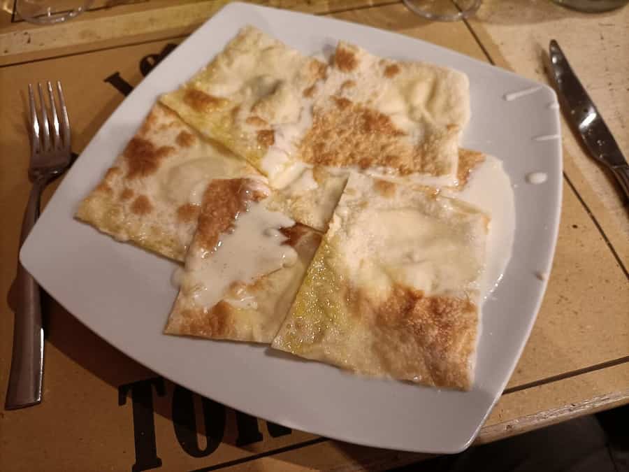 Focaccia di Recco col formaggio IGP, photograph 4