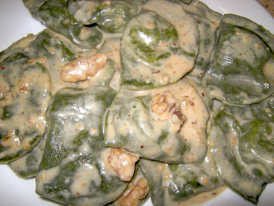 Pansoti con salsa di noci